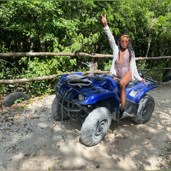 ⏰ Bookmark My Closet ⏰ - Picture 10 of 13